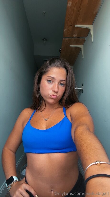 Madsabigail model exclusive pics