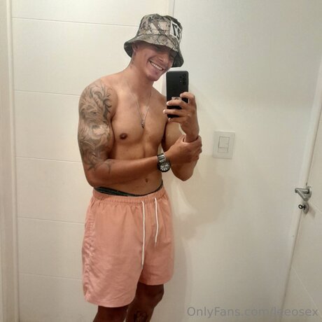 Leeosex hot star picture