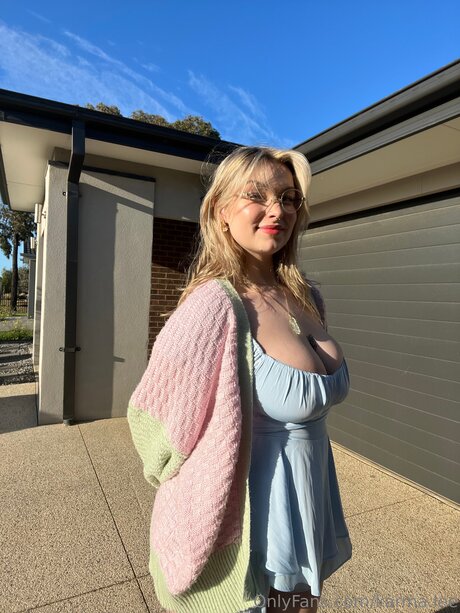 flat chested onlyfans art nude img