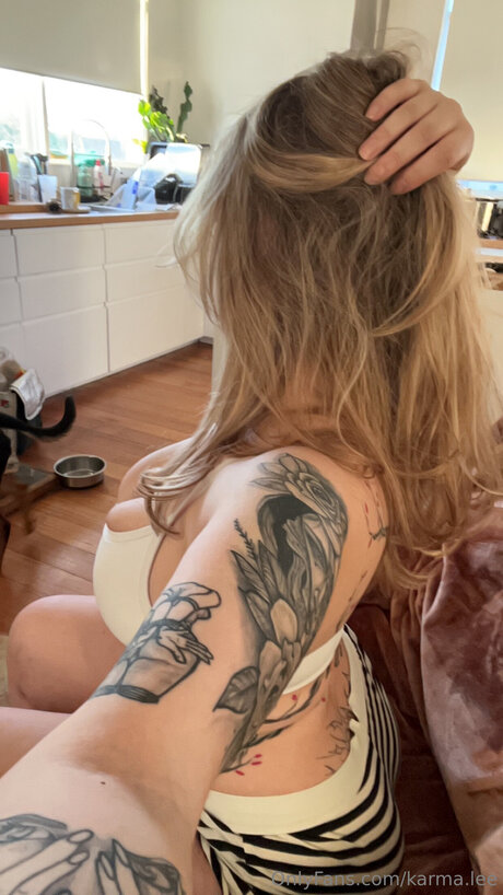 Karma Lee hot actress picture