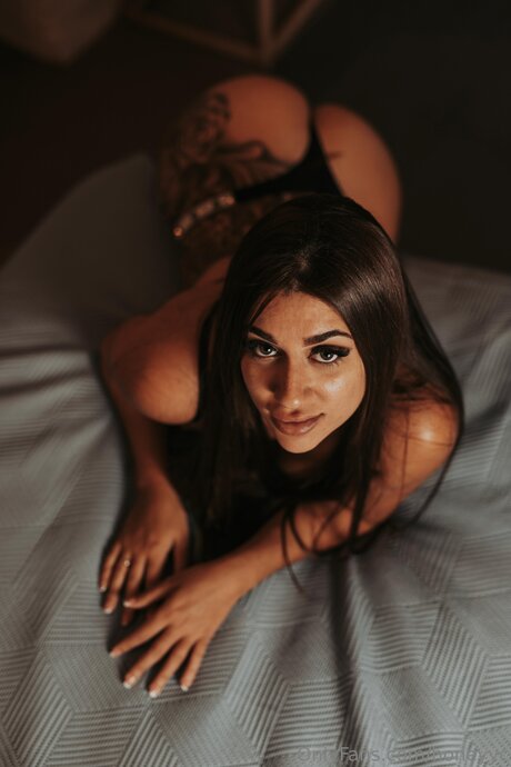 Honeyyc model naked archive