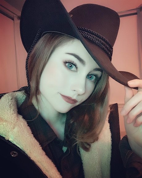 Mareesly free pornstar image