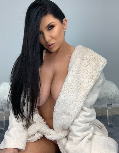 Romi Rain model high quality photos