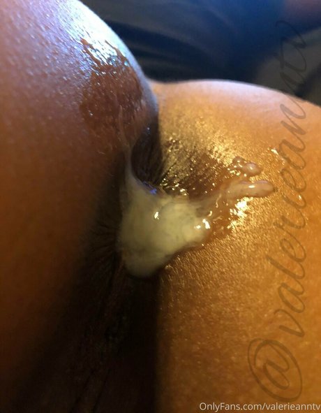 skinny milf onlyfans pornographic photos