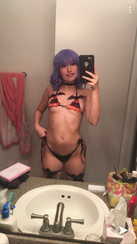 Lia SEXT ME star naked gallery