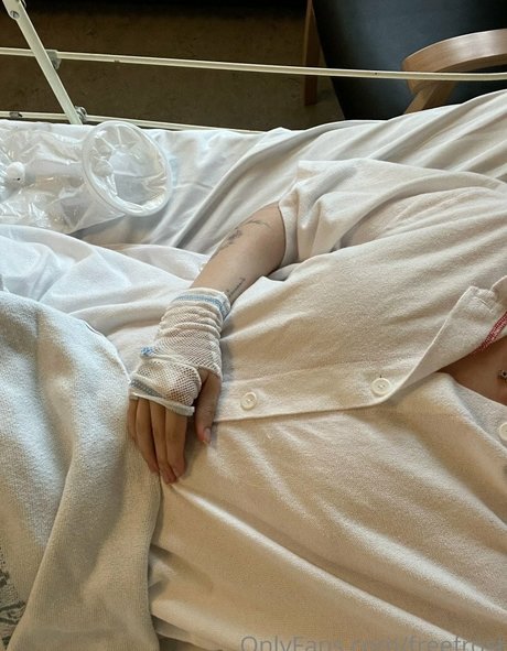 waitress onlyfans sexy nude image