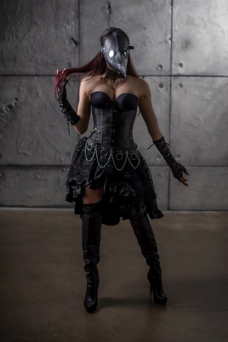 Kara Corvus model hd img