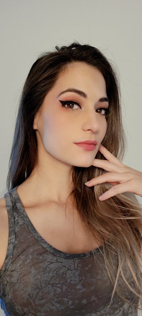 Kara Corvus xxx model picture