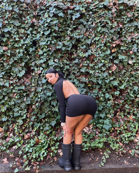 selfie nude onlyfans free naked images