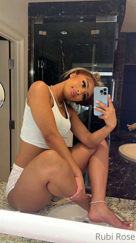 Rubi Rose exclusive actress image