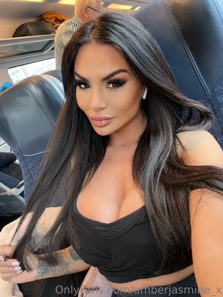 Amber Jasmine adult model photos
