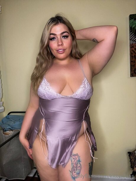 blonde milf big tits onlyfans sexy nude images