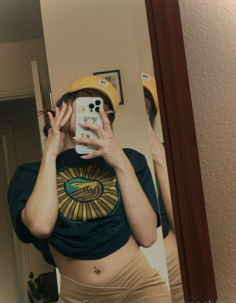 asian pantyhose onlyfans pornographic image