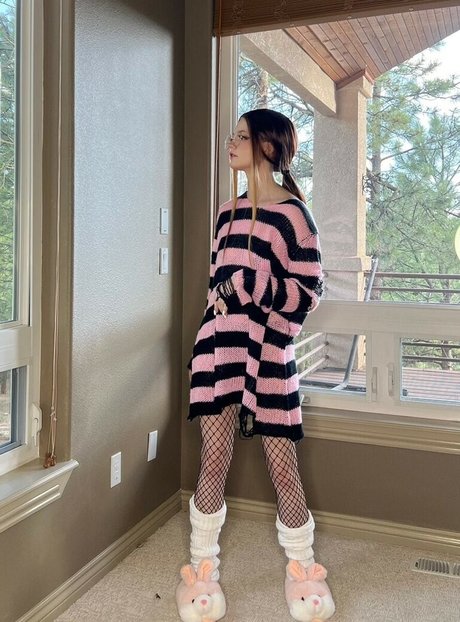 asian cheerleader onlyfans top img