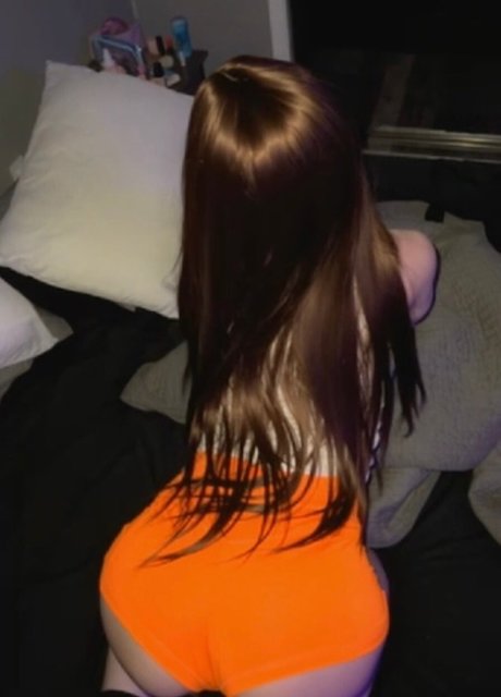 Strawbeariemilkk top actress photos