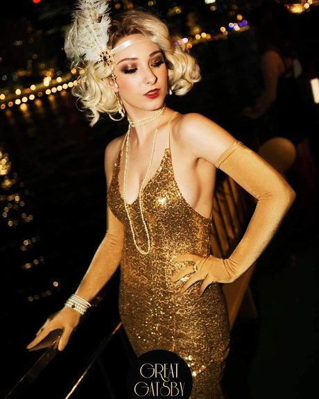 FallCosplay perfect model pic