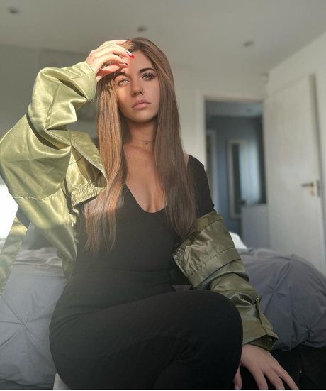 sex scene onlyfans sexy image