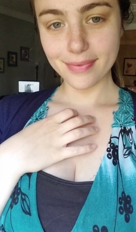 AwesomeKate free pornstar photo