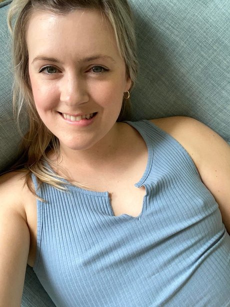 Liz XO_ adult actress image