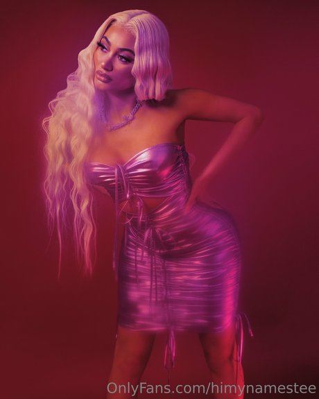 Himynamestee model nude archive