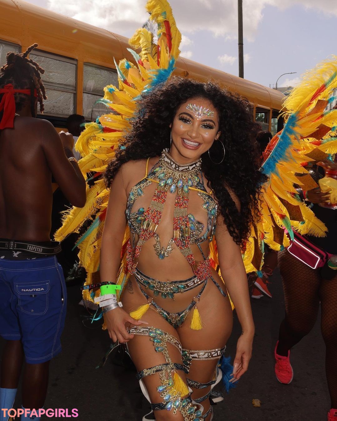 Himynamestee naked actress pic