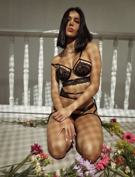 Hanna Miller sexy pornstar photo