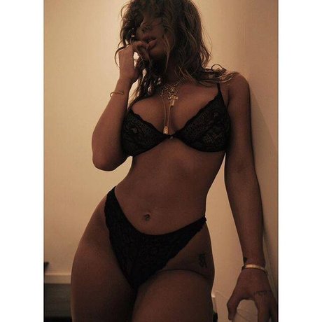 busty solo onlyfans pretty image