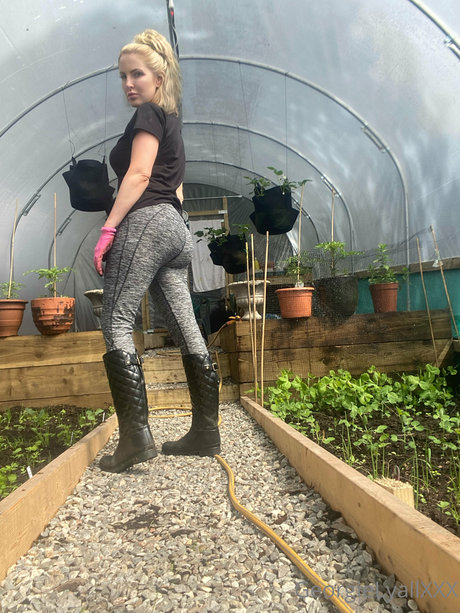 Georgie Lyall free pornstar img