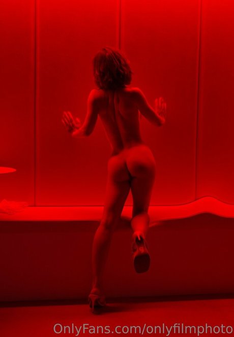 vass yaa erotic model gallery