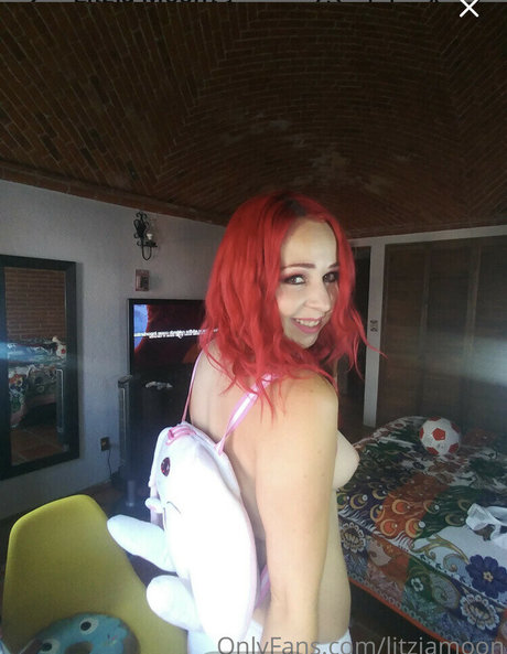 Litzia Moon nudes actress pics