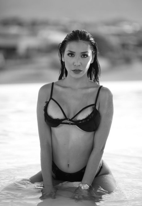 Lizzy Acosta art model archive