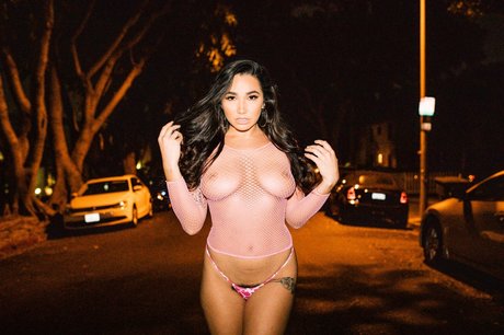 blonde babe onlyfans sexy photos