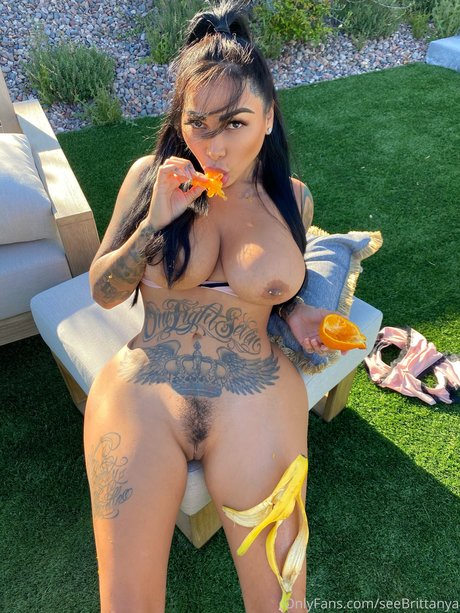 Brittanya Razavi high quality actress picture