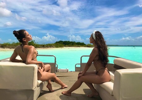 tits onlyfans top image