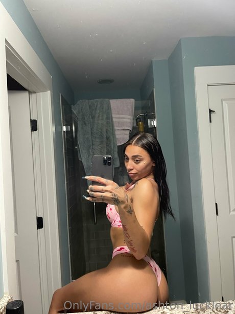 Ashton Locklear beautiful model pics