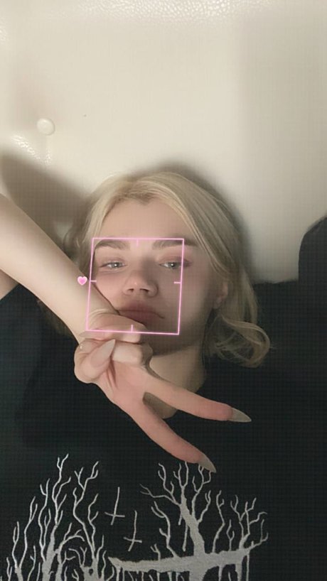 female popular onlyfans beautiful naked pictures