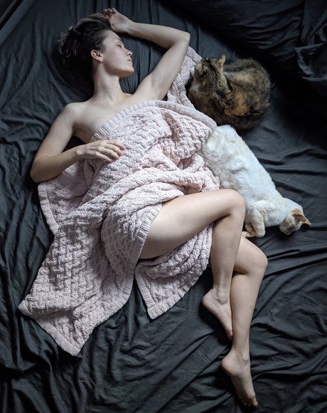 thick girls onlyfans free nude photo