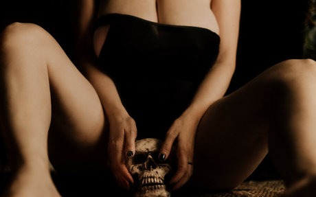 Tara The Witch model pretty pictures