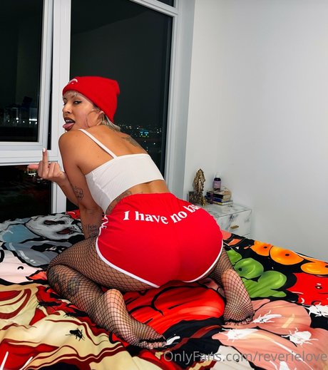 Reverie love perfect actress gallery