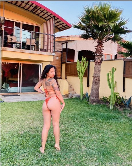 Reverie love model xxx image