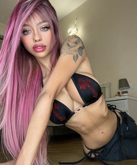 european onlyfans hot nude picture