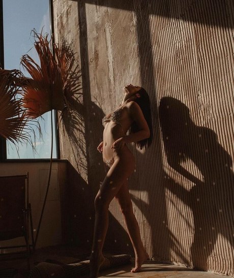 female popular onlyfans art nude pic