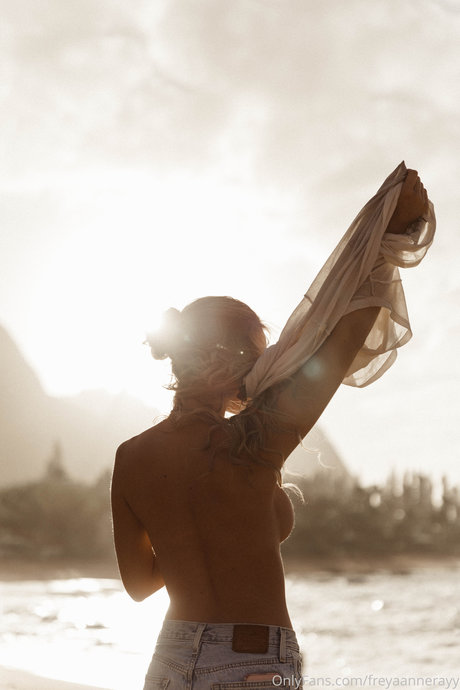 Rachel Anne Rayy model pornographic pic