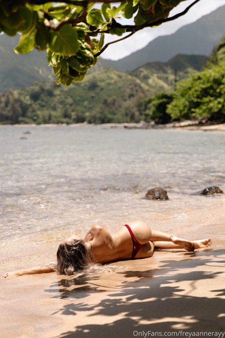 Rachel Anne Rayy nude actress archive