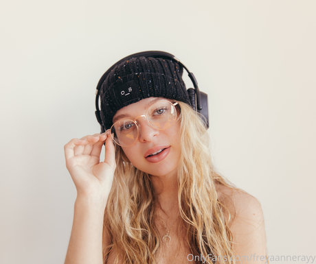 Rachel Anne Rayy pornstar free pics