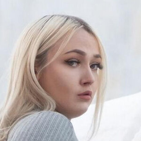 Piia Niva model adult image