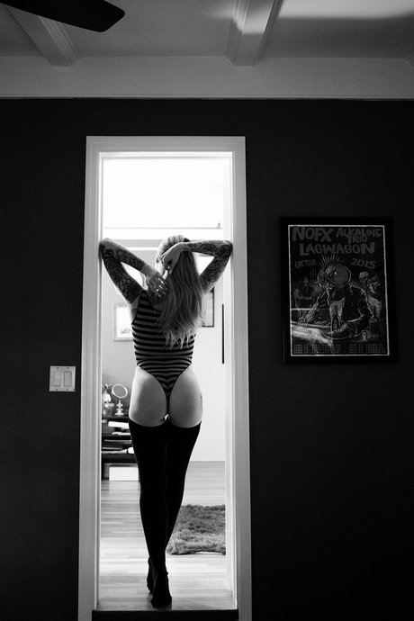 missionary onlyfans erotic pictures