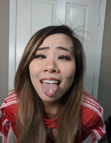 LiquidPyro model nice photos