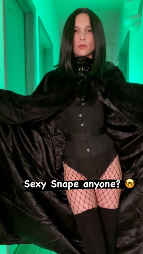 Piper Perri nude pornstar pictures