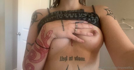 mommy onlyfans pretty image